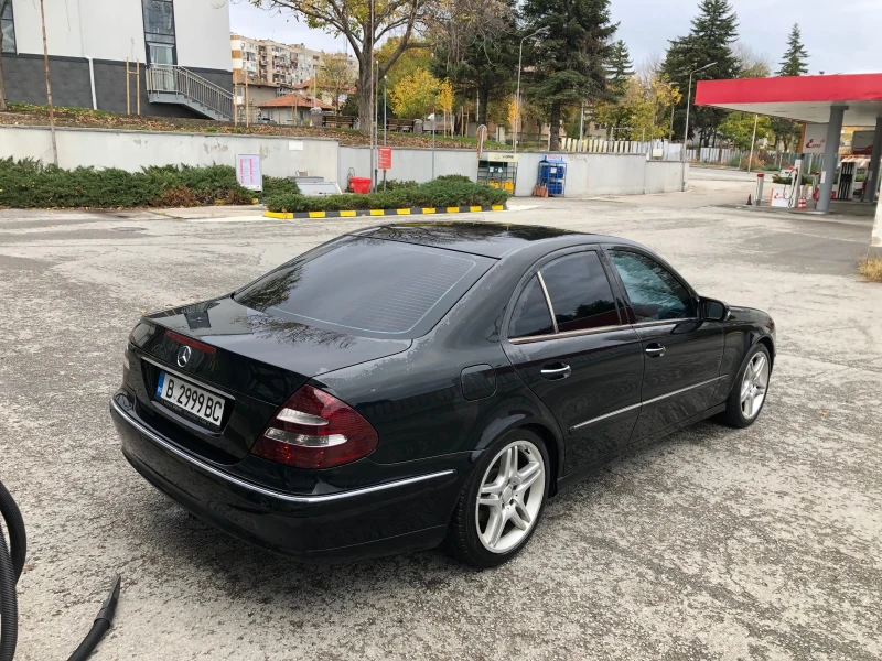 Mercedes-Benz E 240, снимка 3 - Автомобили и джипове - 52320824