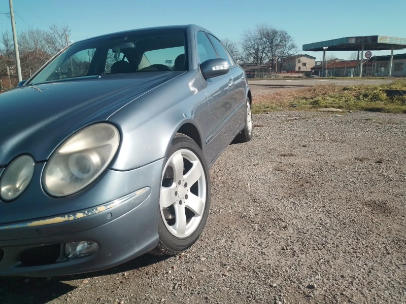 Mercedes-Benz E 270, снимка 4 - Автомобили и джипове - 53259799
