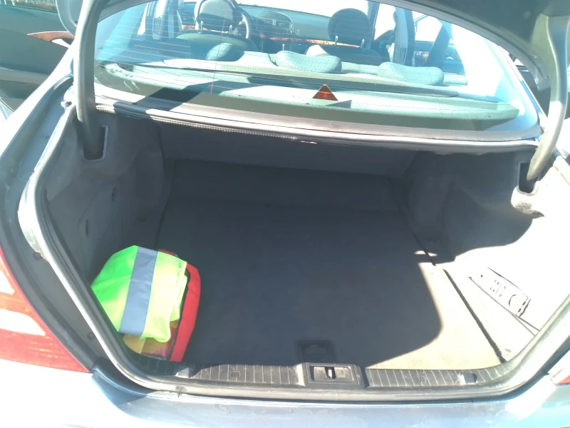 Mercedes-Benz E 270, снимка 10 - Автомобили и джипове - 53259799
