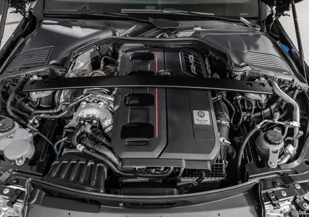 Mercedes-Benz C 63 AMG S E Performance = Night Package II = Гаранция, снимка 14 - Автомобили и джипове - 53590759