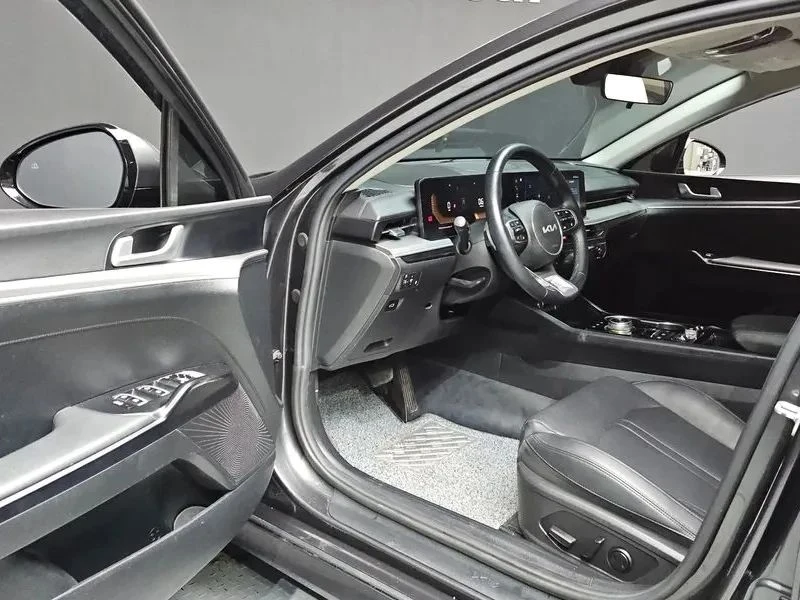 Kia K5, снимка 9 - Автомобили и джипове - 56740222