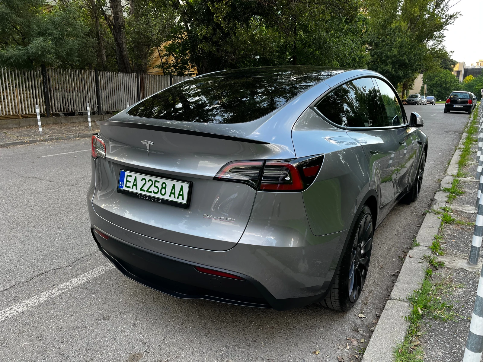 Tesla Model Y Performance / Плащане 3 вноски - изображение 2