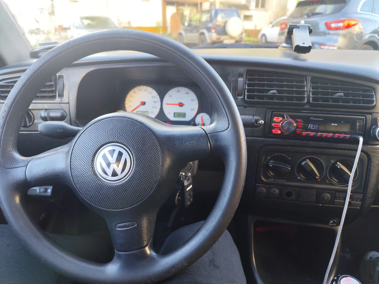 VW Golf 1.8 - изображение 10