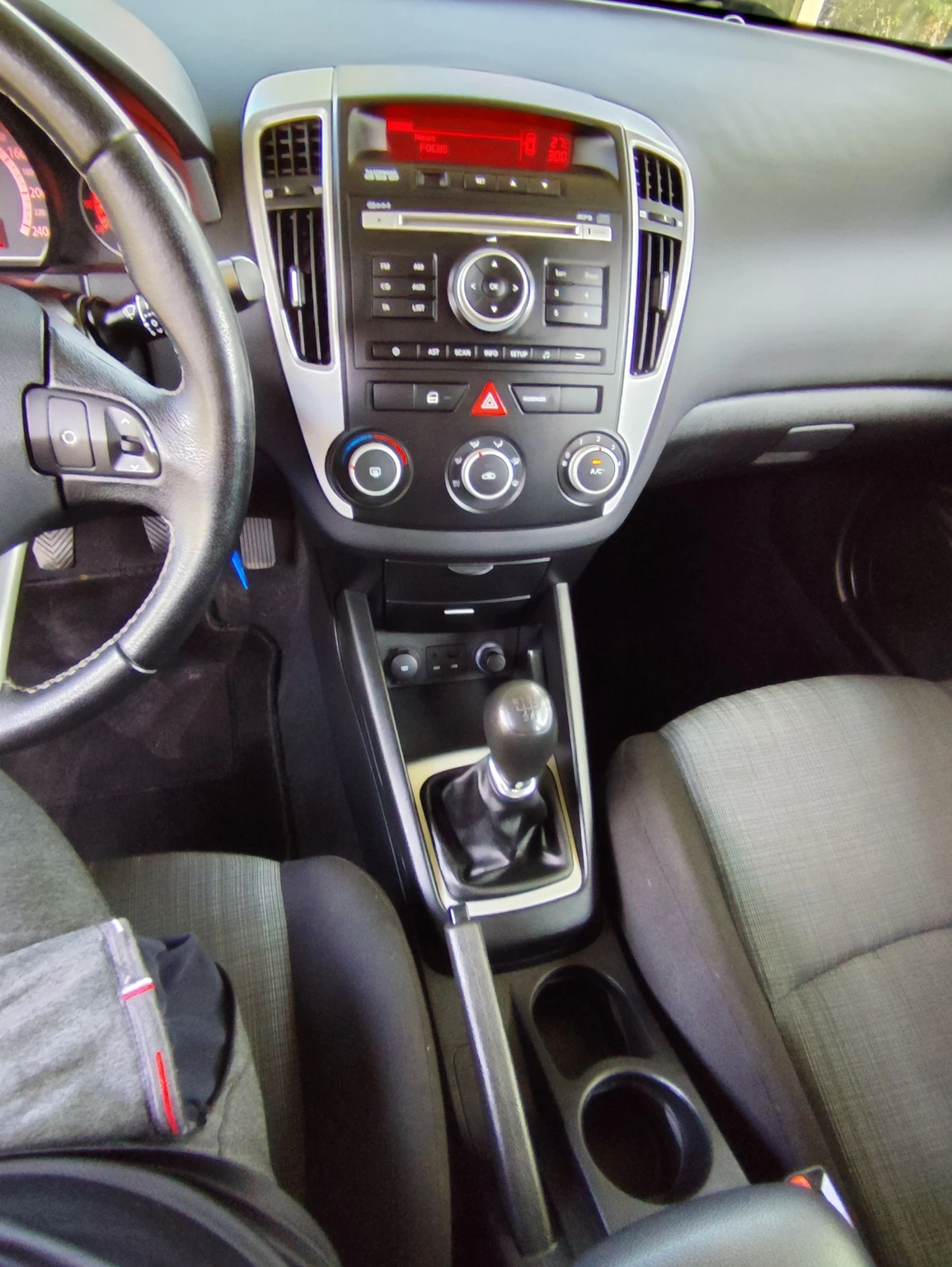 Kia Ceed 1.4 90 к.с. - изображение 9