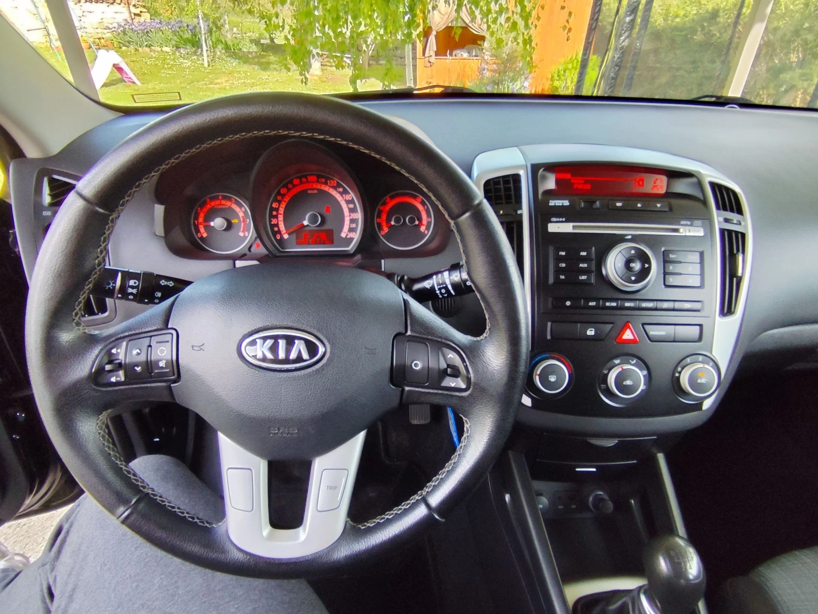 Kia Ceed 1.4 90 к.с. - изображение 8