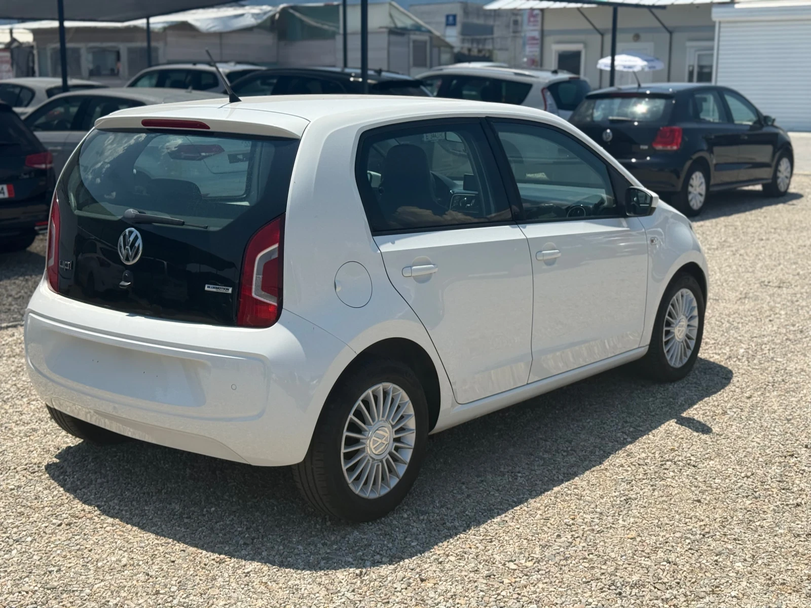 VW Up 1.0i/70hp/NAVI/EVRO6/ - изображение 6