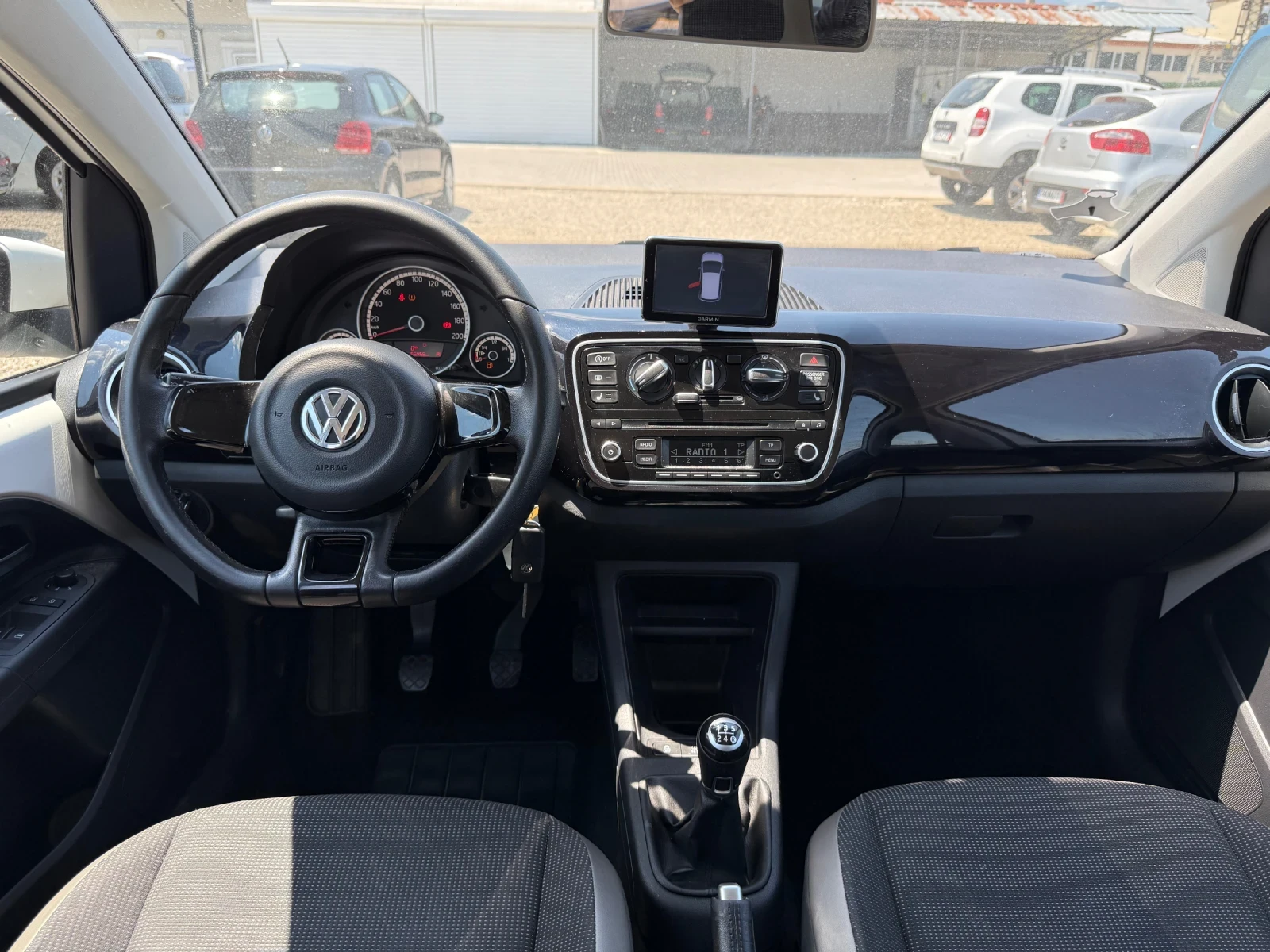 VW Up 1.0i/70hp/NAVI/EVRO6/ - изображение 7