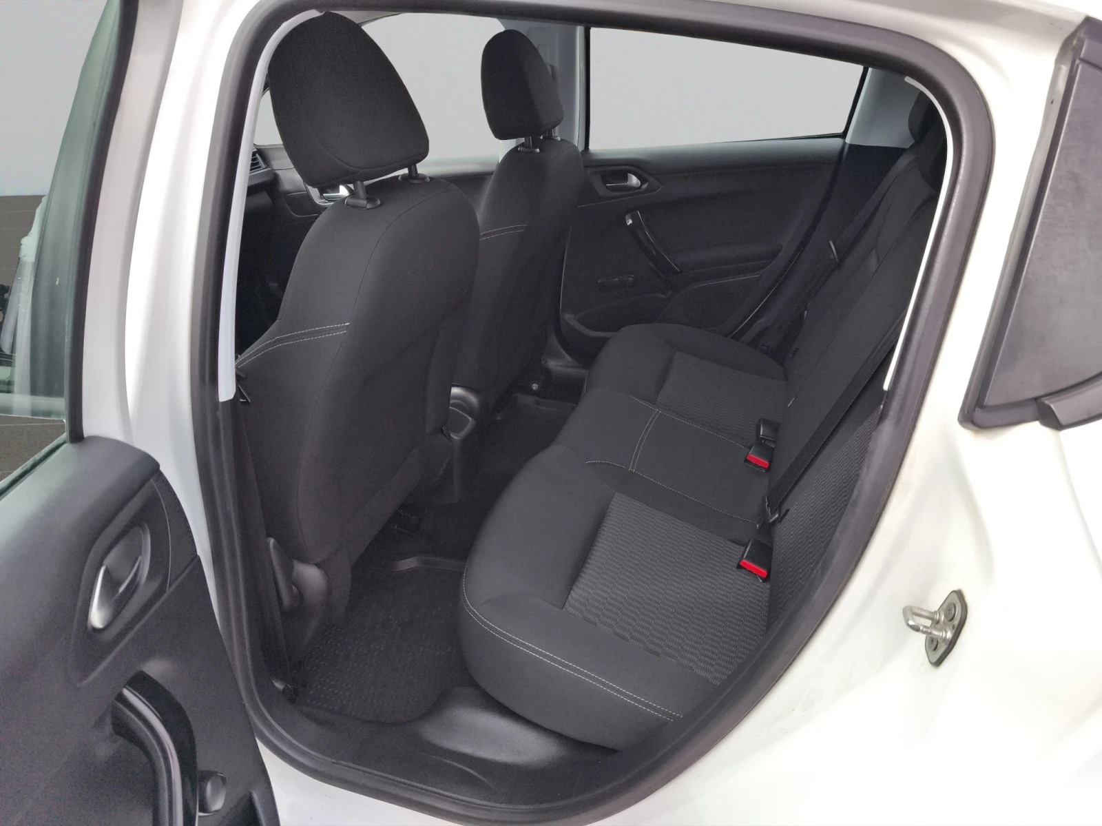 Peugeot 208 ACTIVE 1.2 e-VTi 82 BVM5 EURO 6.2/1807160 | Mobile.bg   11