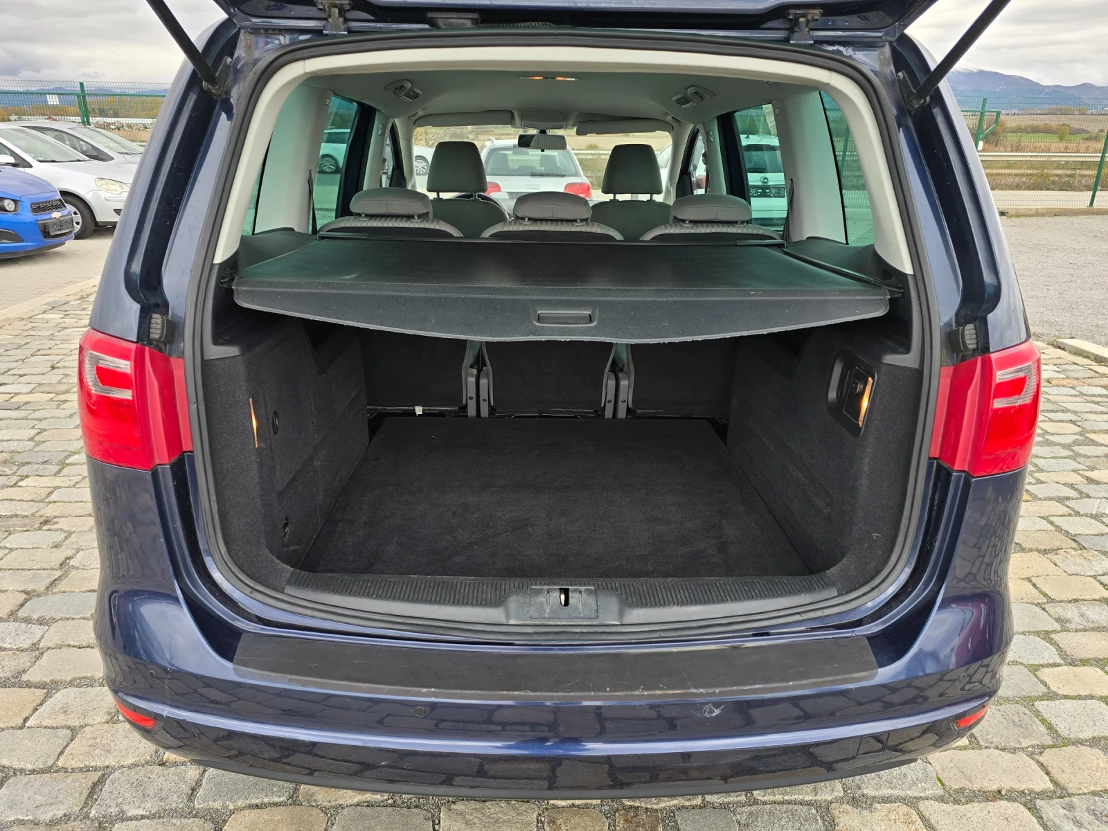 Seat Alhambra 2.0TDI 140кс EU5A РЕАЛНИ КИЛОМЕТРИ  - изображение 9