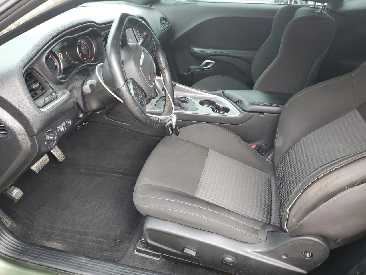 Dodge Challenger R/T SCAT PACK* 6.4* V8* *  | Mobile.bg   7