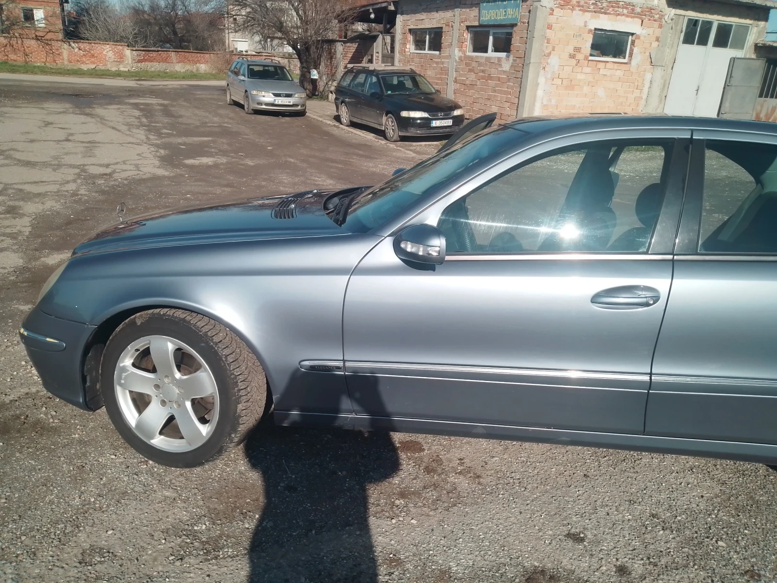 Mercedes-Benz E 270  - изображение 8