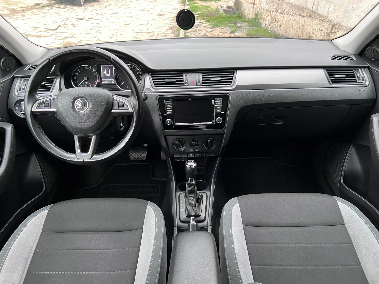 Skoda Rapid 1.4 TDI  DSG, снимка 10 - Автомобили и джипове - 54058913