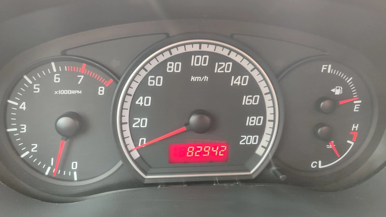 Suzuki Swift 83000km, снимка 17 - Автомобили и джипове - 54092923