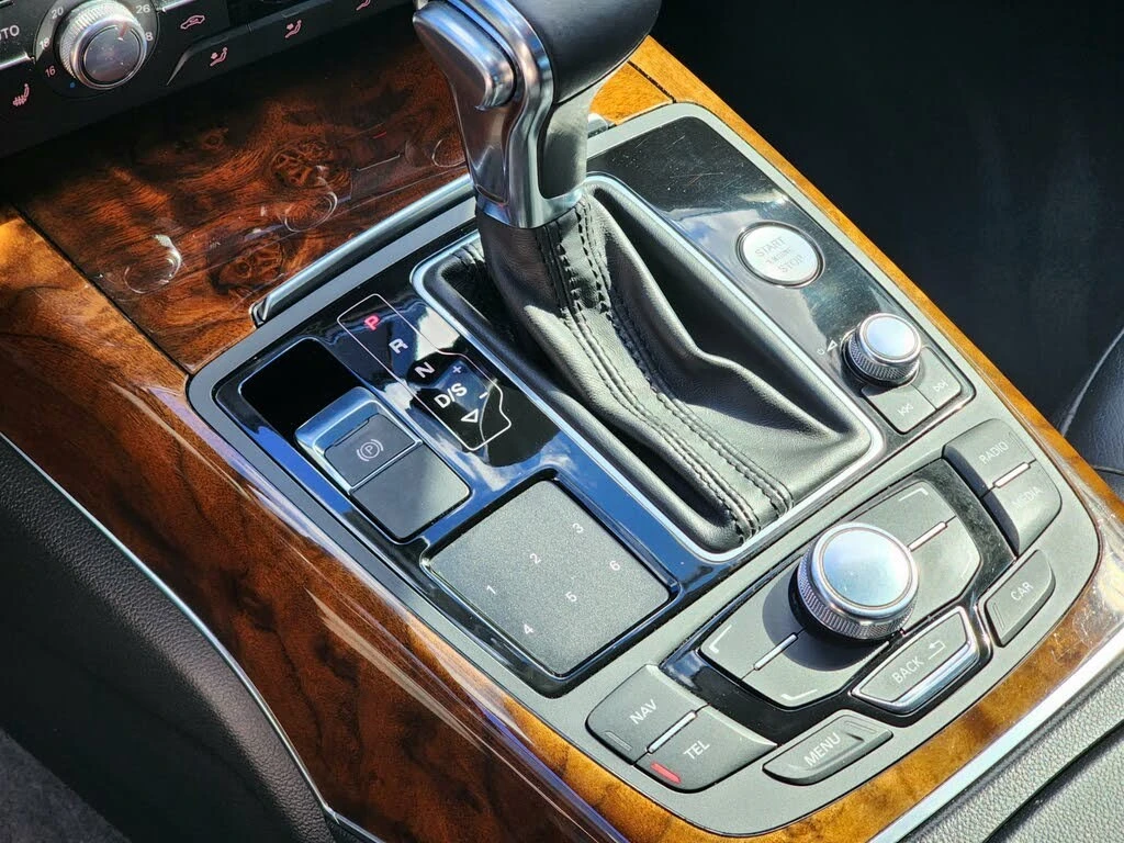 Audi A6 2.0T quattro* АвтоКредит* (Цена до БГ) , снимка 15 - Автомобили и джипове - 54519034