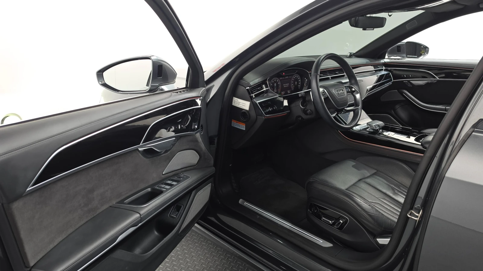 Audi A8 55 TFSI Quattro, снимка 4 - Автомобили и джипове - 54720635