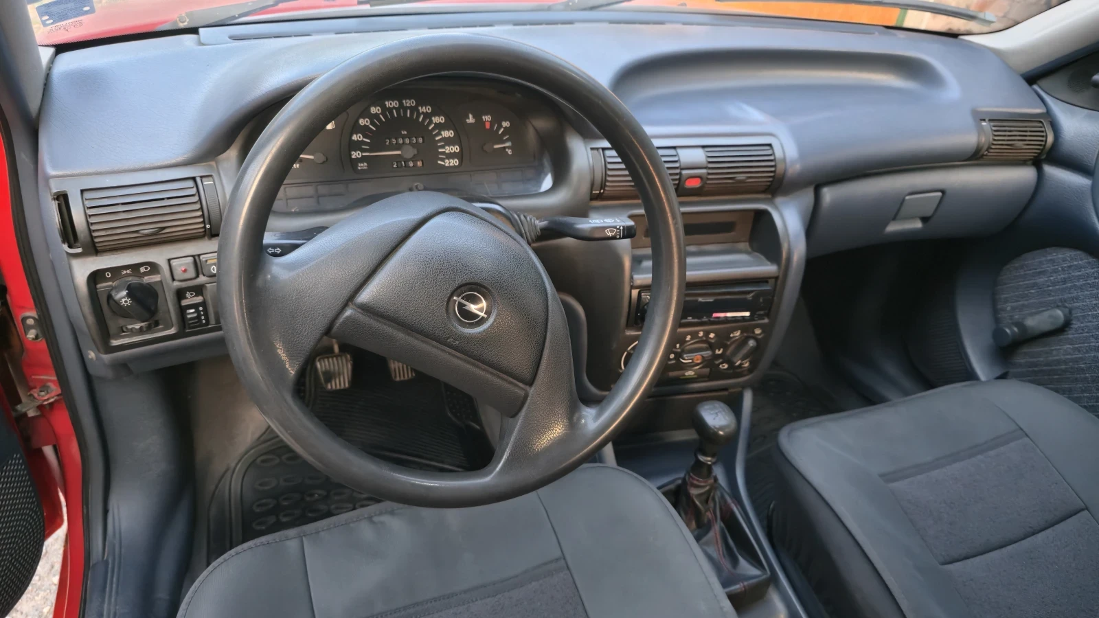 Opel Astra, снимка 7 - Автомобили и джипове - 55004052
