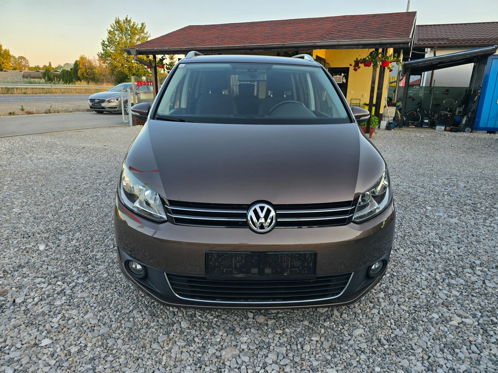 VW Touran 1.6TDI EURO 5b! ! НАВИГАЦИЯ, снимка 8 - Автомобили и джипове - 55651177