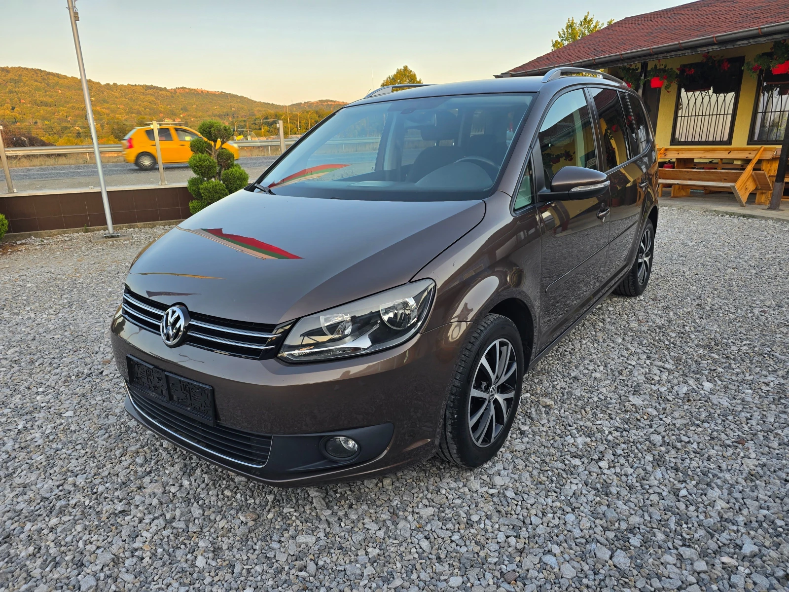 VW Touran 1.6TDI EURO 5b! ! НАВИГАЦИЯ