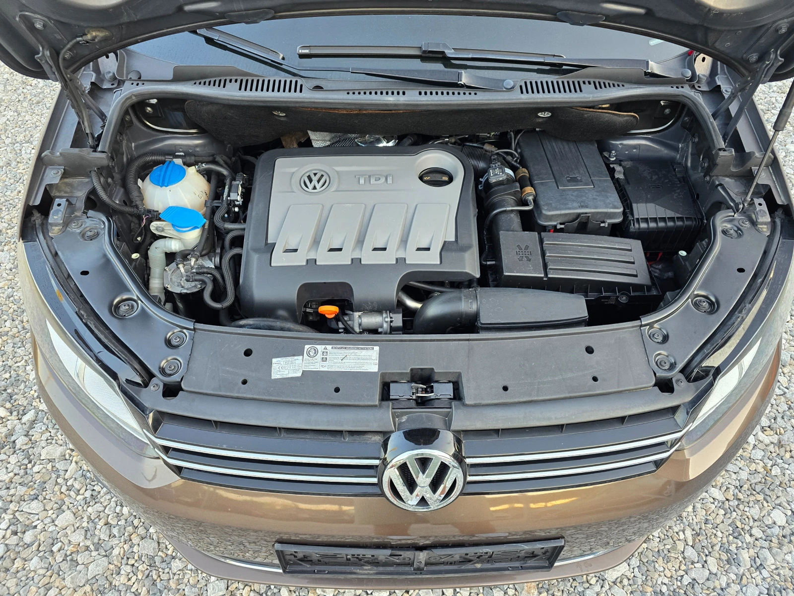 VW Touran 1.6TDI EURO 5b! ! НАВИГАЦИЯ, снимка 17 - Автомобили и джипове - 55651177