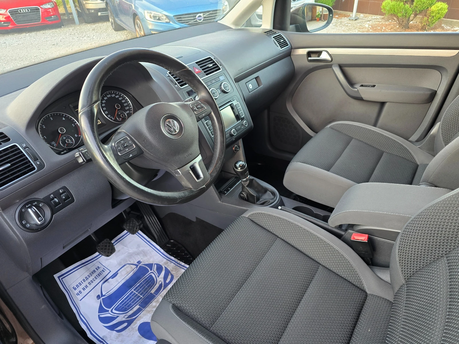 VW Touran 1.6TDI EURO 5b! ! НАВИГАЦИЯ, снимка 12 - Автомобили и джипове - 55651177
