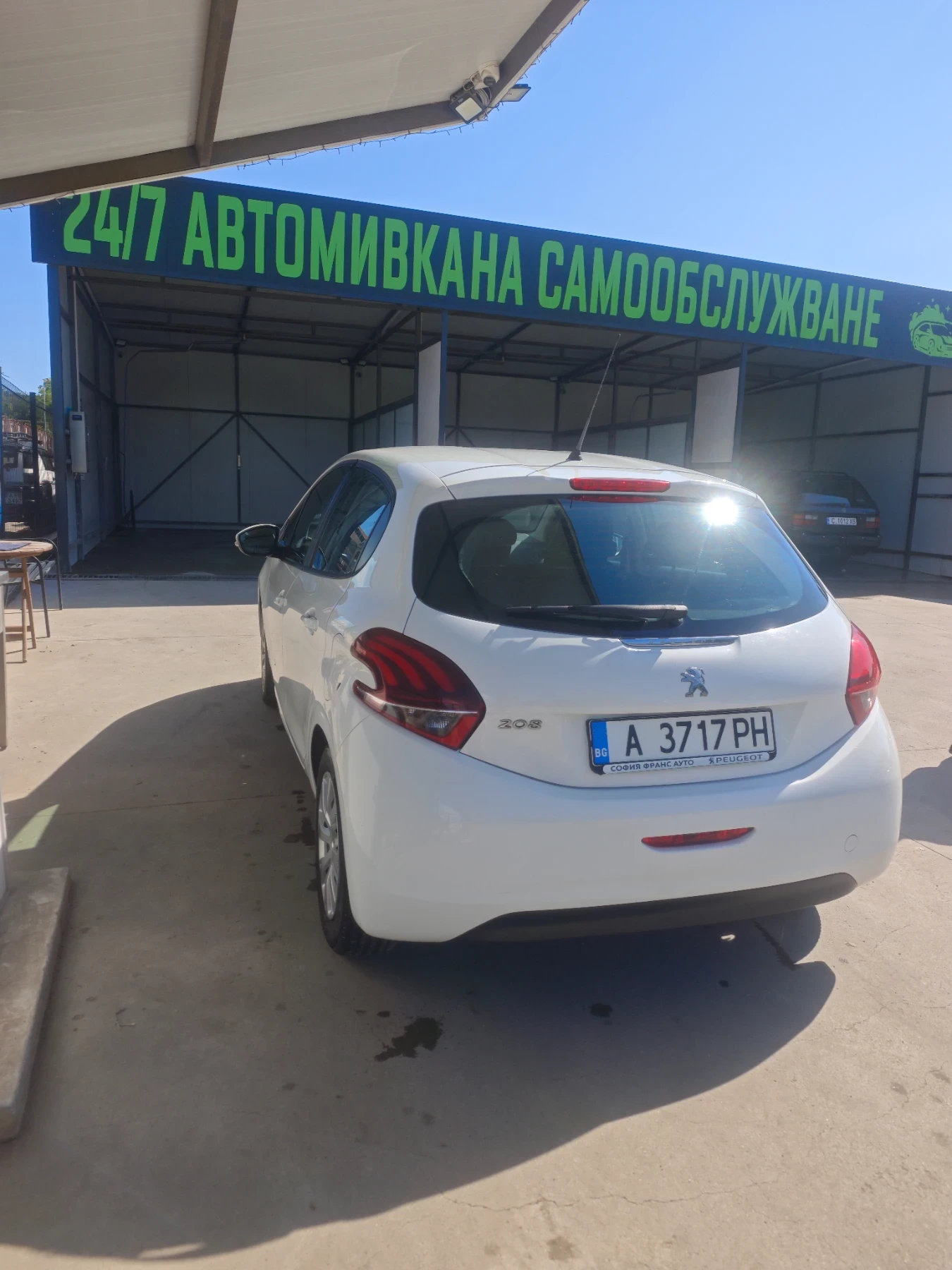 Peugeot 208, снимка 3 - Автомобили и джипове - 55956987