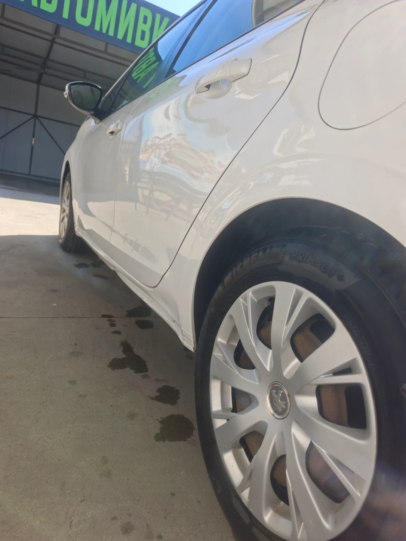 Peugeot 208, снимка 6 - Автомобили и джипове - 55956987