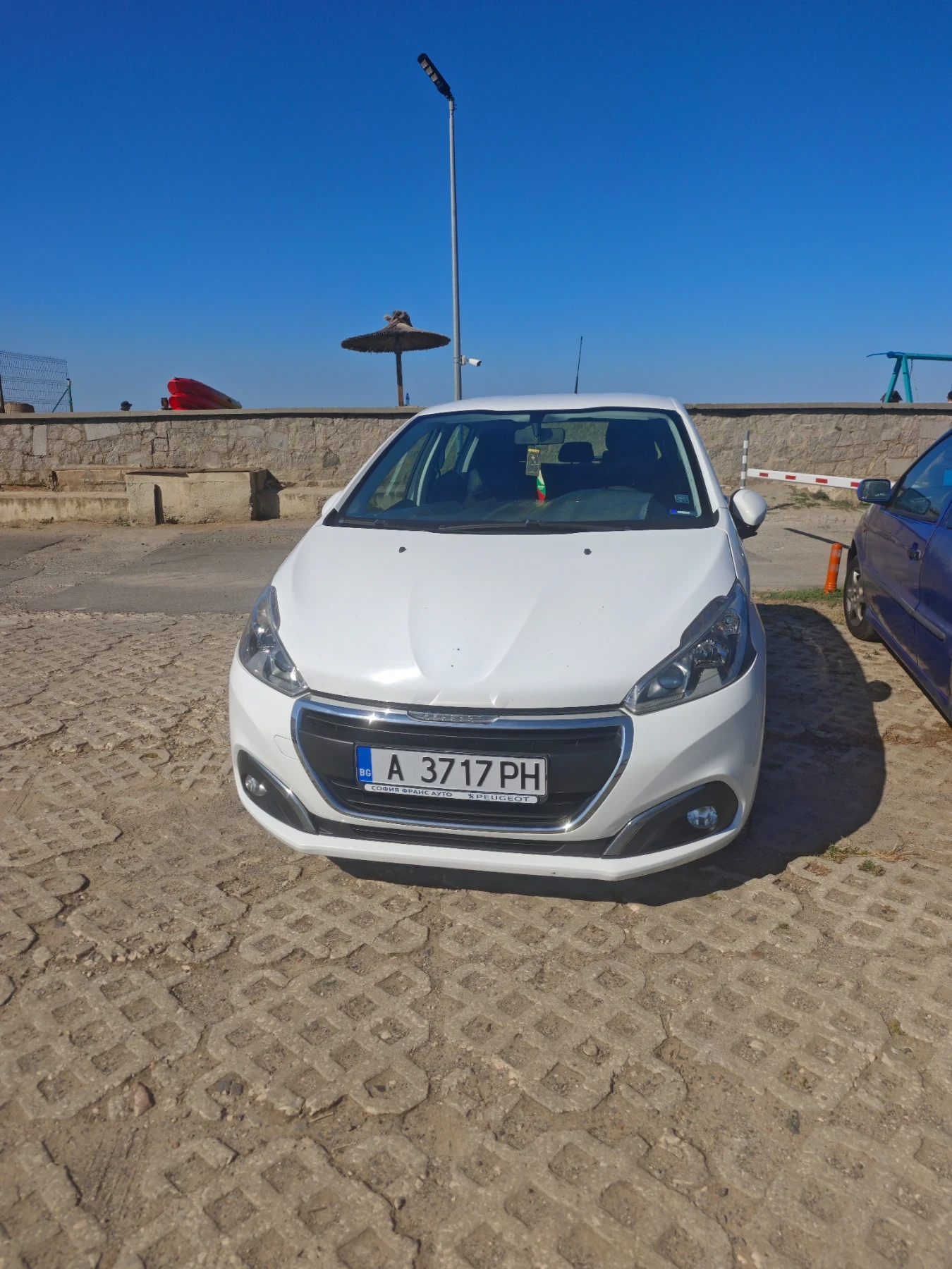 Peugeot 208, снимка 2 - Автомобили и джипове - 55956987
