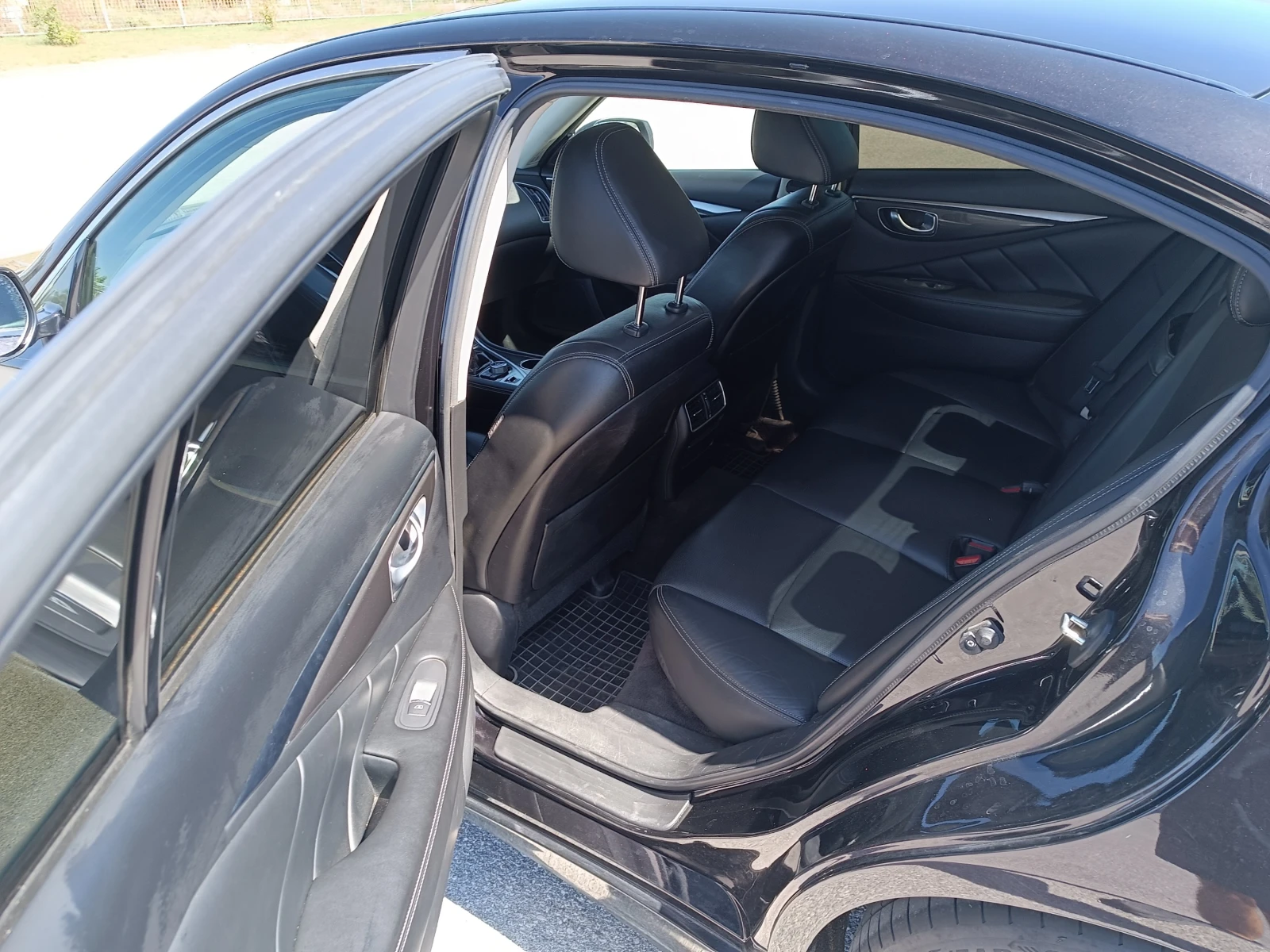 Infiniti Q50, снимка 11 - Автомобили и джипове - 55963763