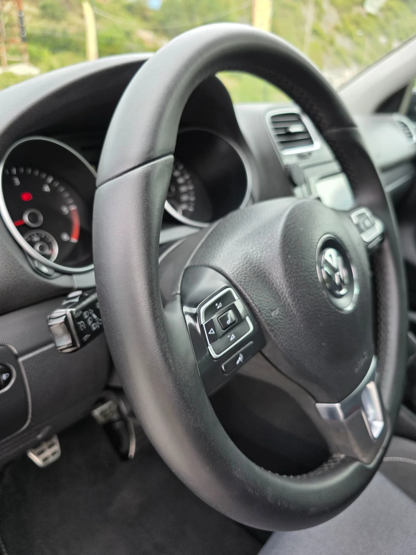 VW Golf 2.0 TDI 4x4 Highline, снимка 10 - Автомобили и джипове - 55980623