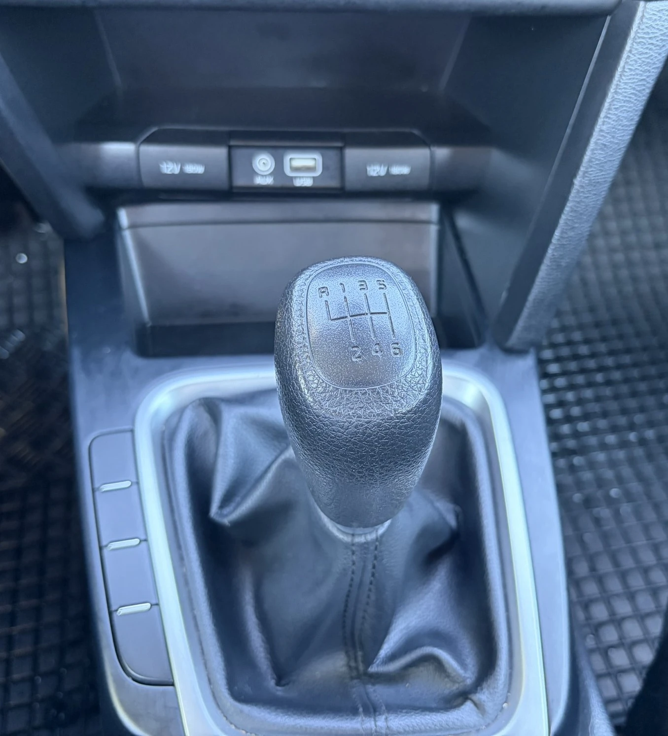 Kia Ceed 1.4 100 hp, снимка 12 - Автомобили и джипове - 56134140