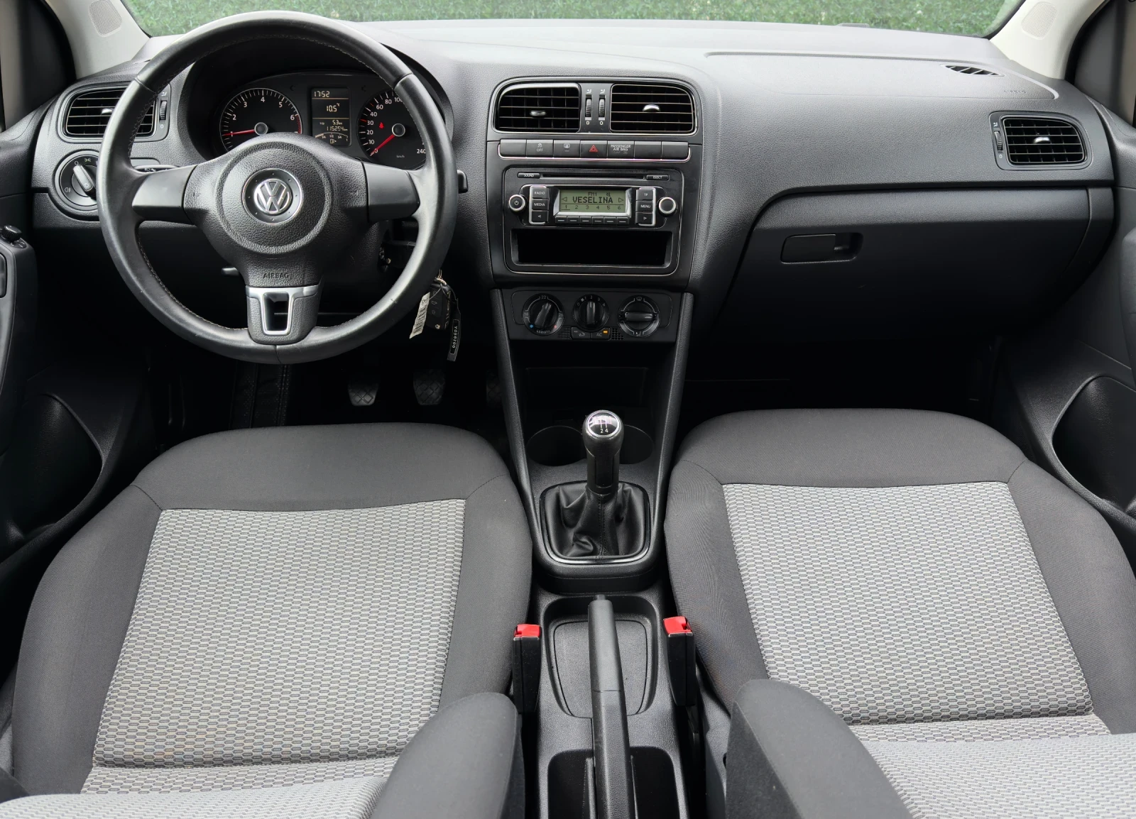 VW Polo 1.2i КЛИМАТИК, снимка 10 - Автомобили и джипове - 56742112