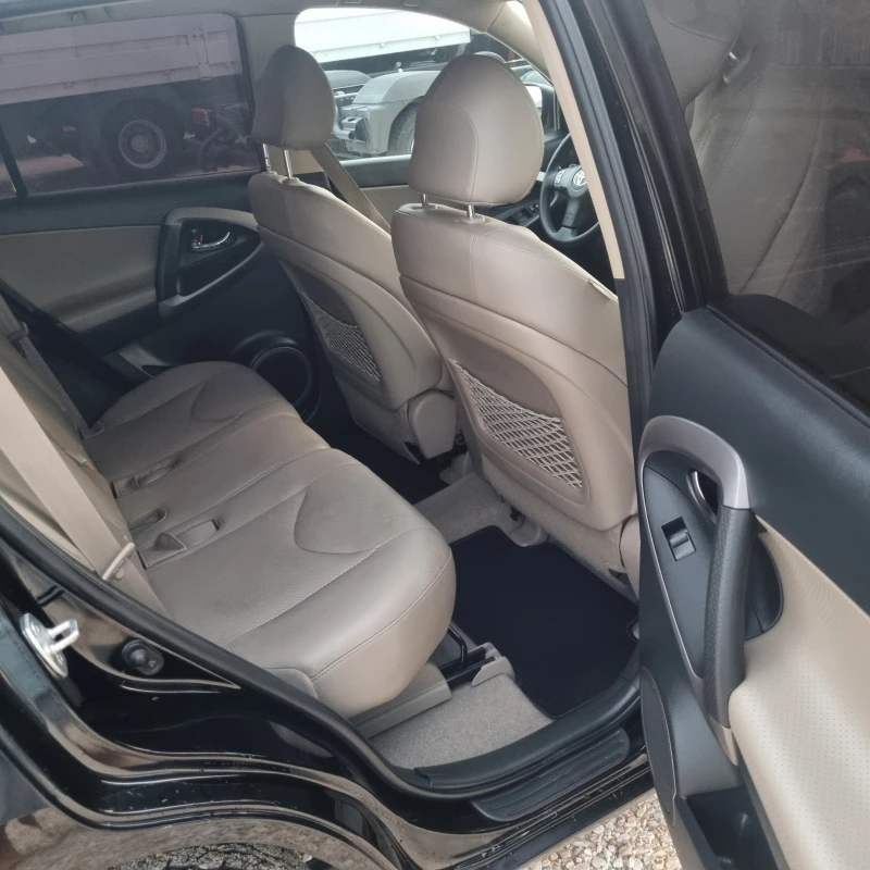 Toyota Rav4 2.0I Автоматик 4х4, снимка 8 - Автомобили и джипове - 47044193