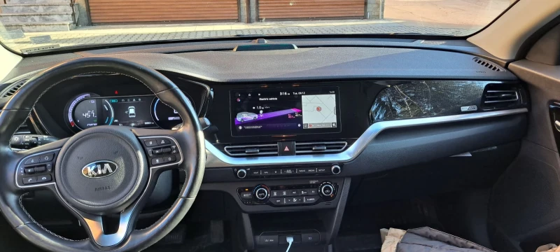Kia Niro 2022, снимка 13 - Автомобили и джипове - 52951393