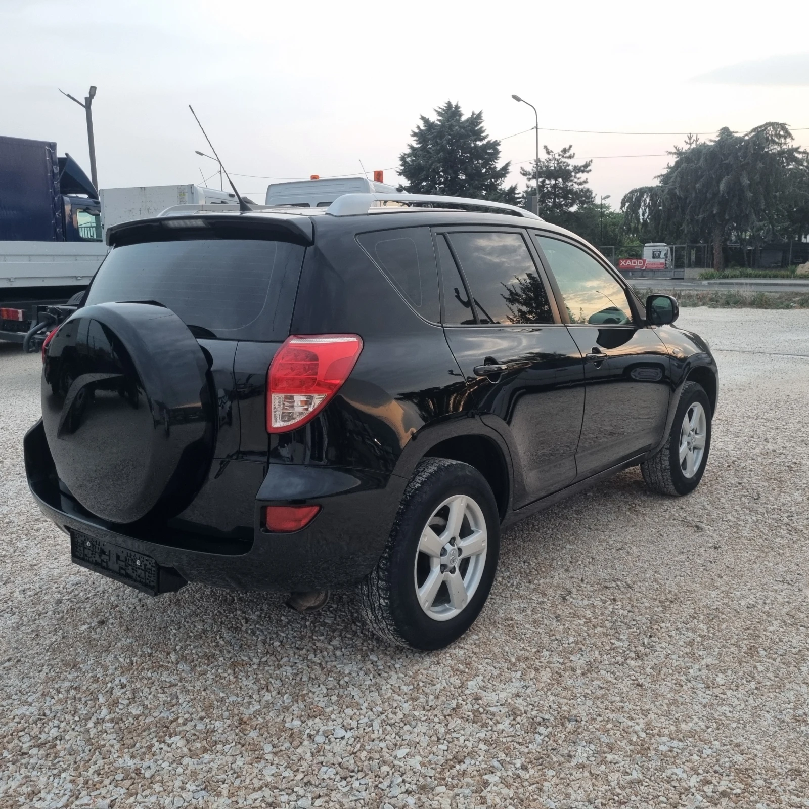 Toyota Rav4 2.0I Автоматик 4х4 - изображение 4