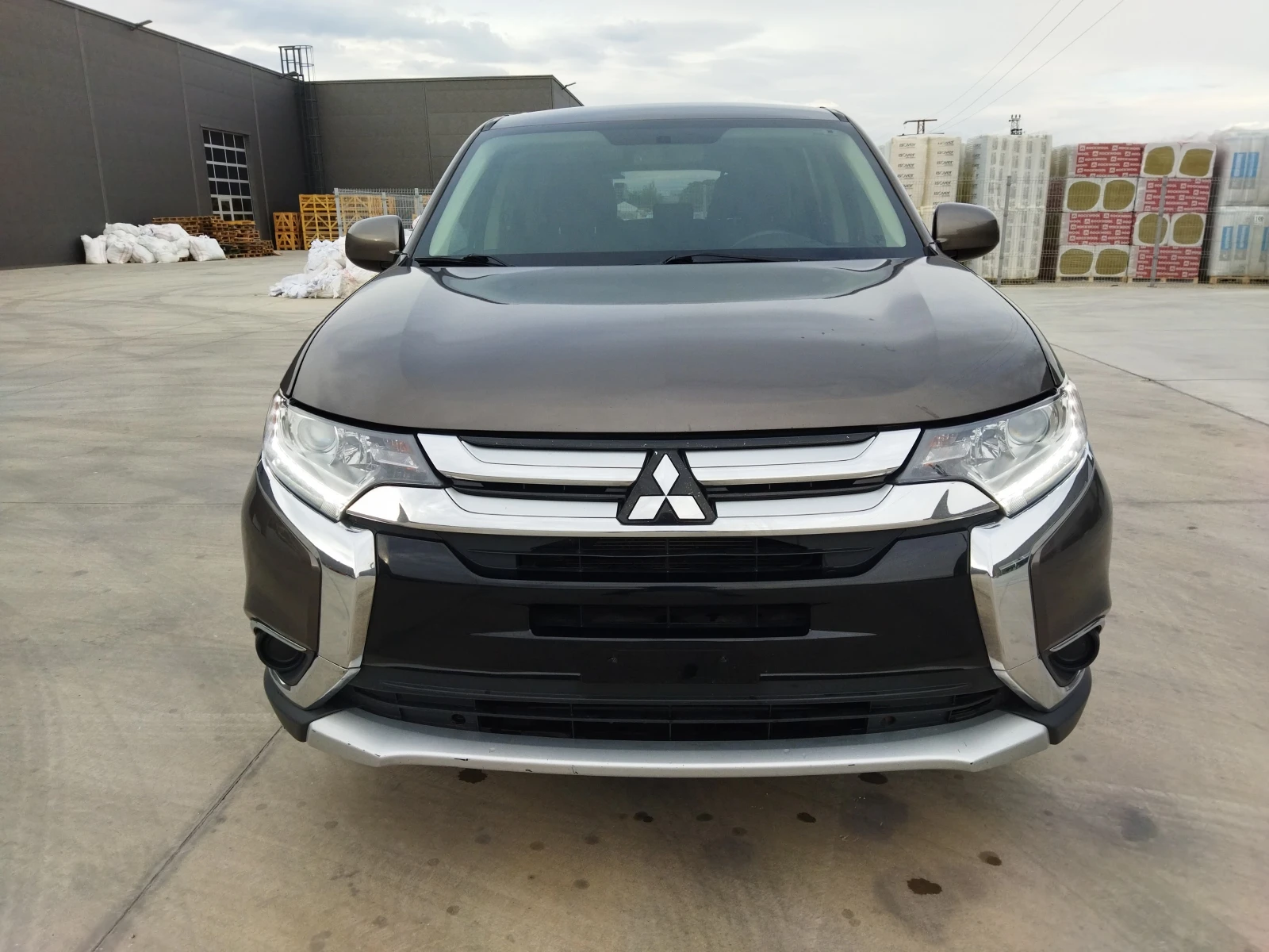 Mitsubishi Outlander 2.4  AWD - изображение 3