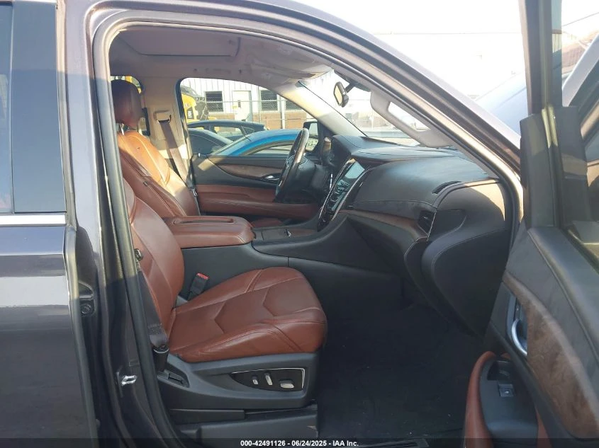 Cadillac Escalade 2015 CADILLAC ESCALADE ESV LUXURY - изображение 10