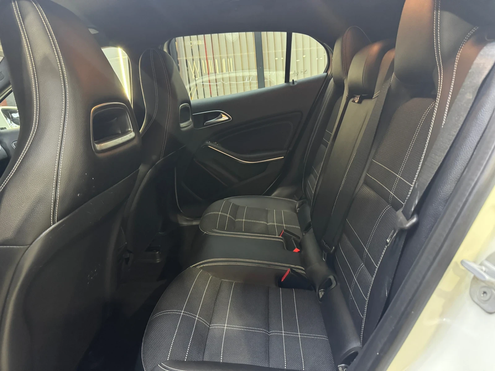 Mercedes-Benz GLA 200 d 4 MATIC * Камера *  - изображение 5