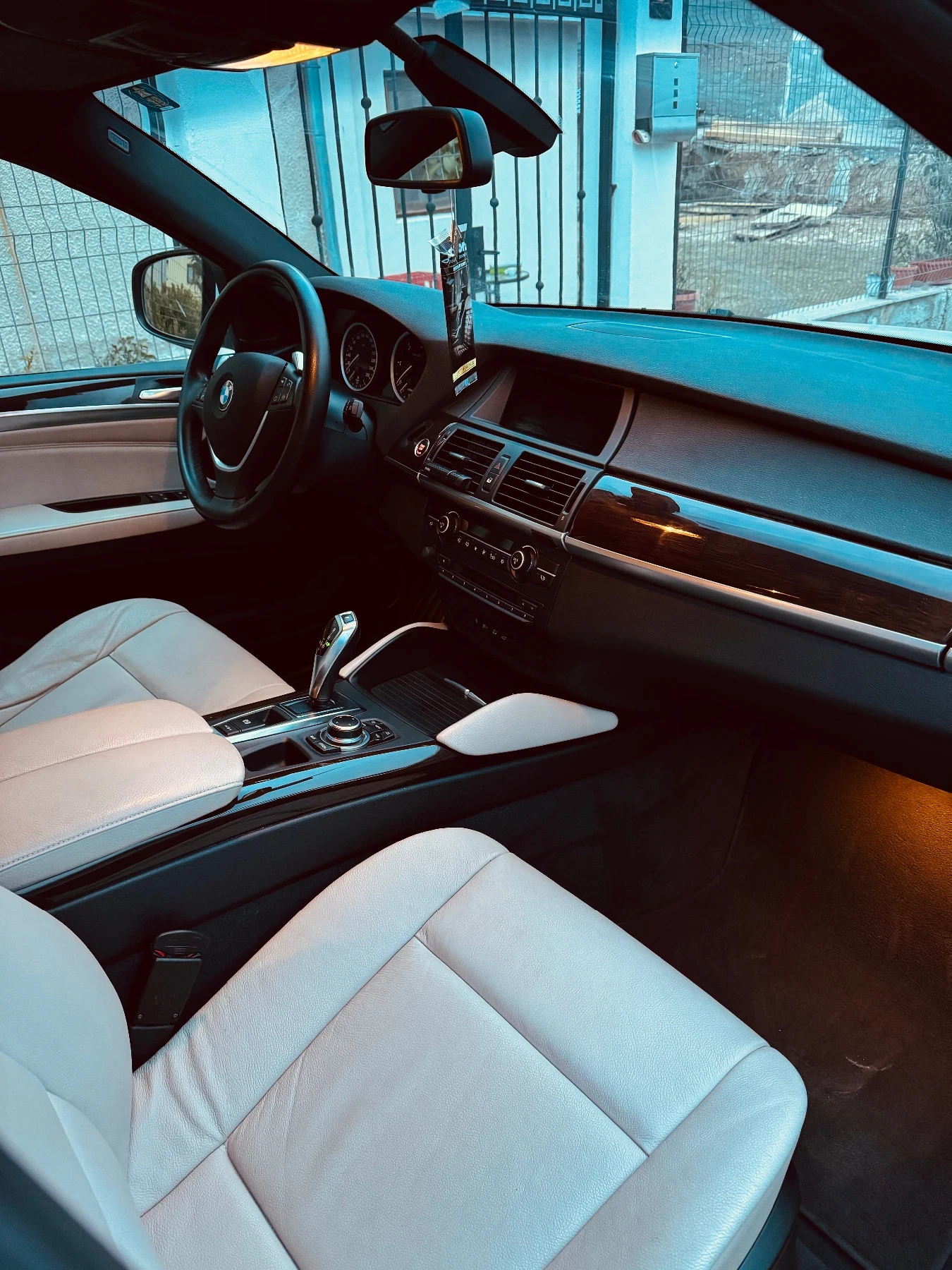 BMW X6 SportPack Facelift, снимка 5 - Автомобили и джипове - 53856018