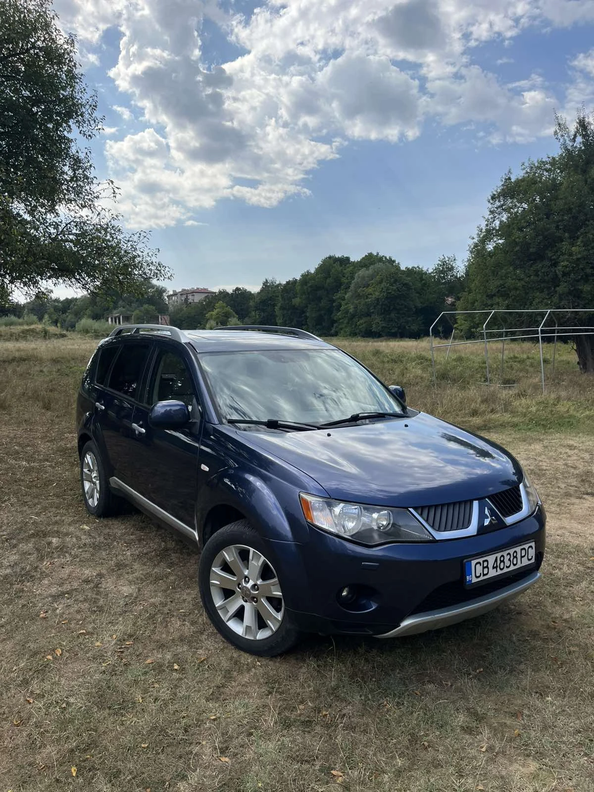 Mitsubishi Outlander 2.4 Instyle+ 4х4 7 Места ГАЗ