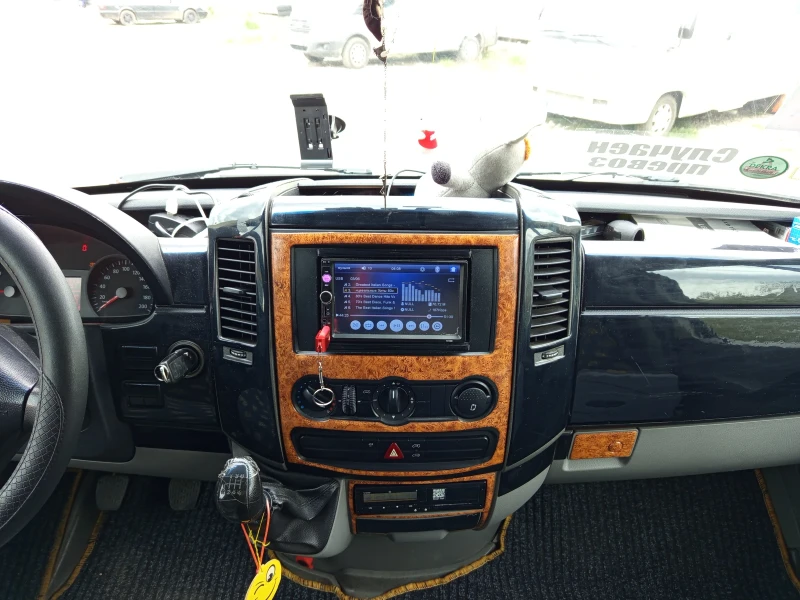 VW Crafter, снимка 15 - Бусове и автобуси - 51620719