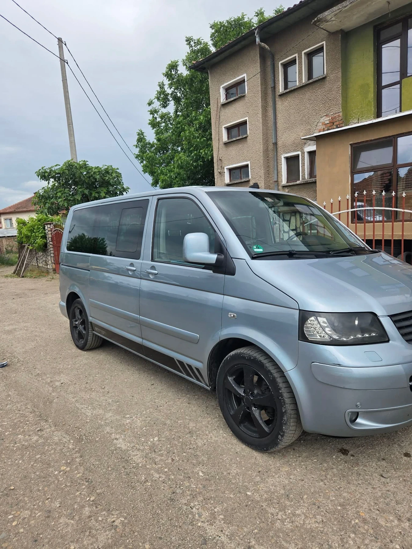 VW T5, снимка 2 - Бусове и автобуси - 54683165