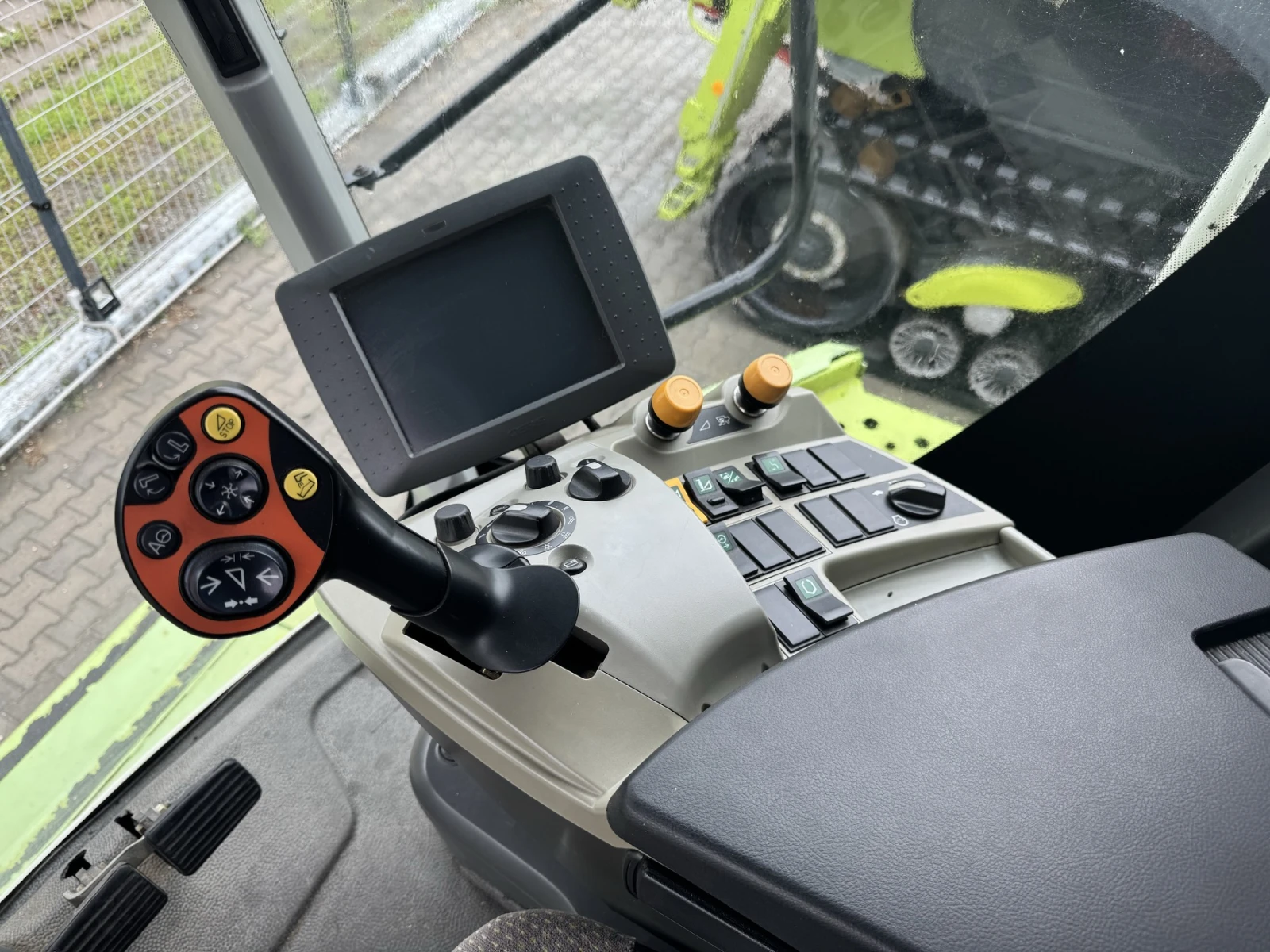 Комбайн Claas LEXION 650, снимка 7 - Селскостопанска техника - 55047475