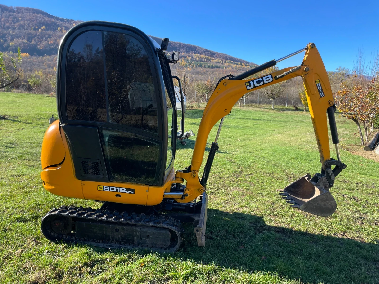  JCB 8018 GTS | Mobile.bg   1