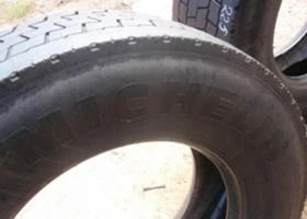 Гуми, снимка 8