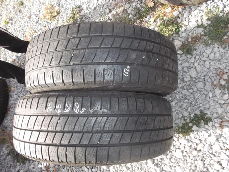 Гуми Зимни 215/65R16, снимка 1 - Гуми и джанти - 23263343