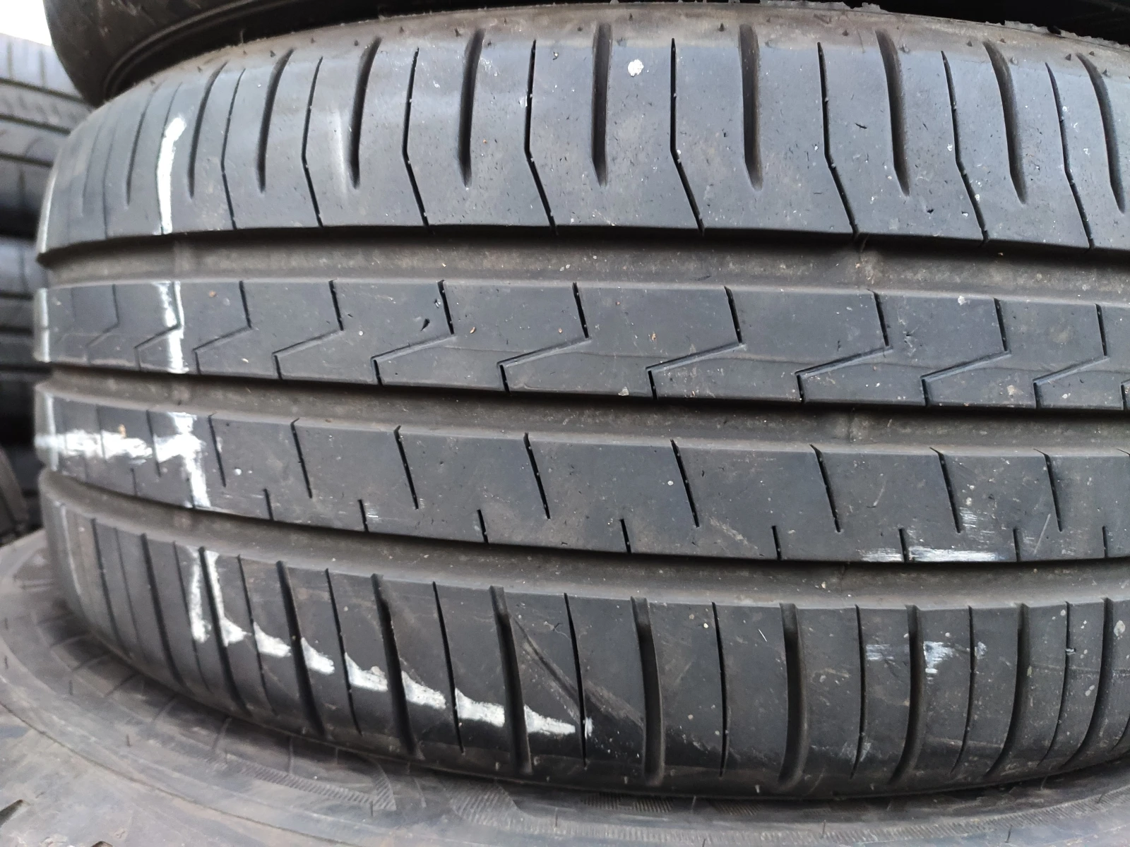 Гуми Летни 195/50R15, снимка 2 - Гуми и джанти - 53953848