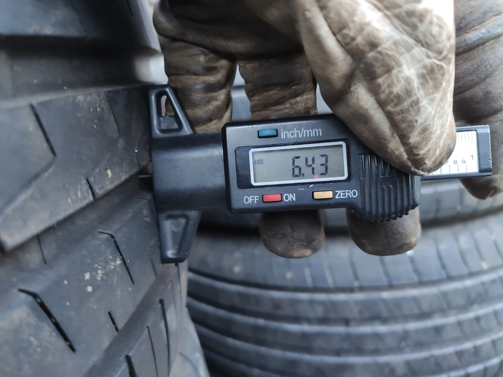 Гуми Летни 195/50R15, снимка 5 - Гуми и джанти - 53953848