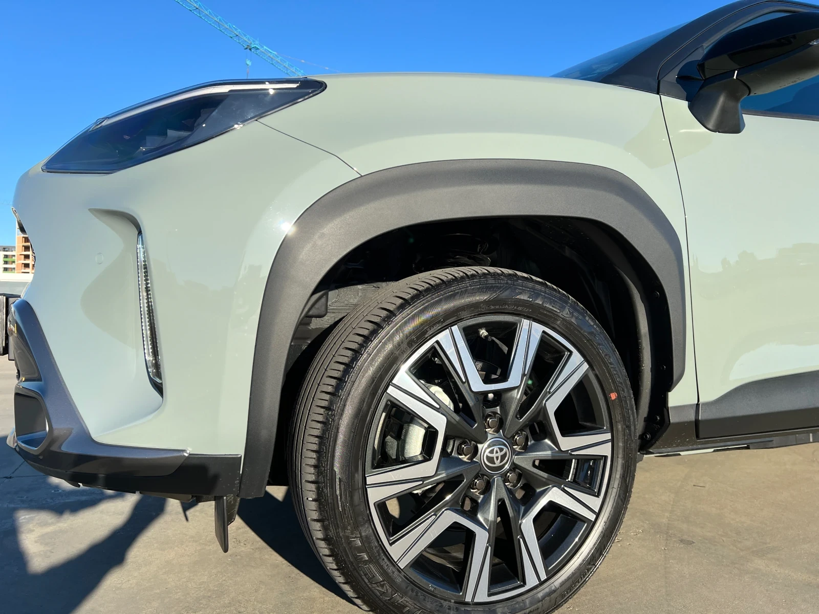 Гуми Летни 215/50R18, снимка 4 - Гуми и джанти - 54146751