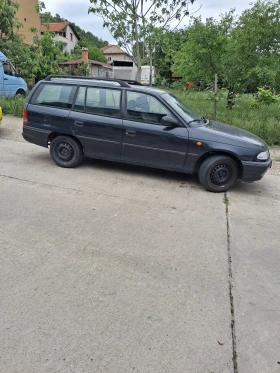 Opel Astra, снимка 2