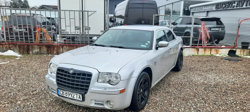 Chrysler 300c 2.7 Автоматик, снимка 4 - Автомобили и джипове - 47960268